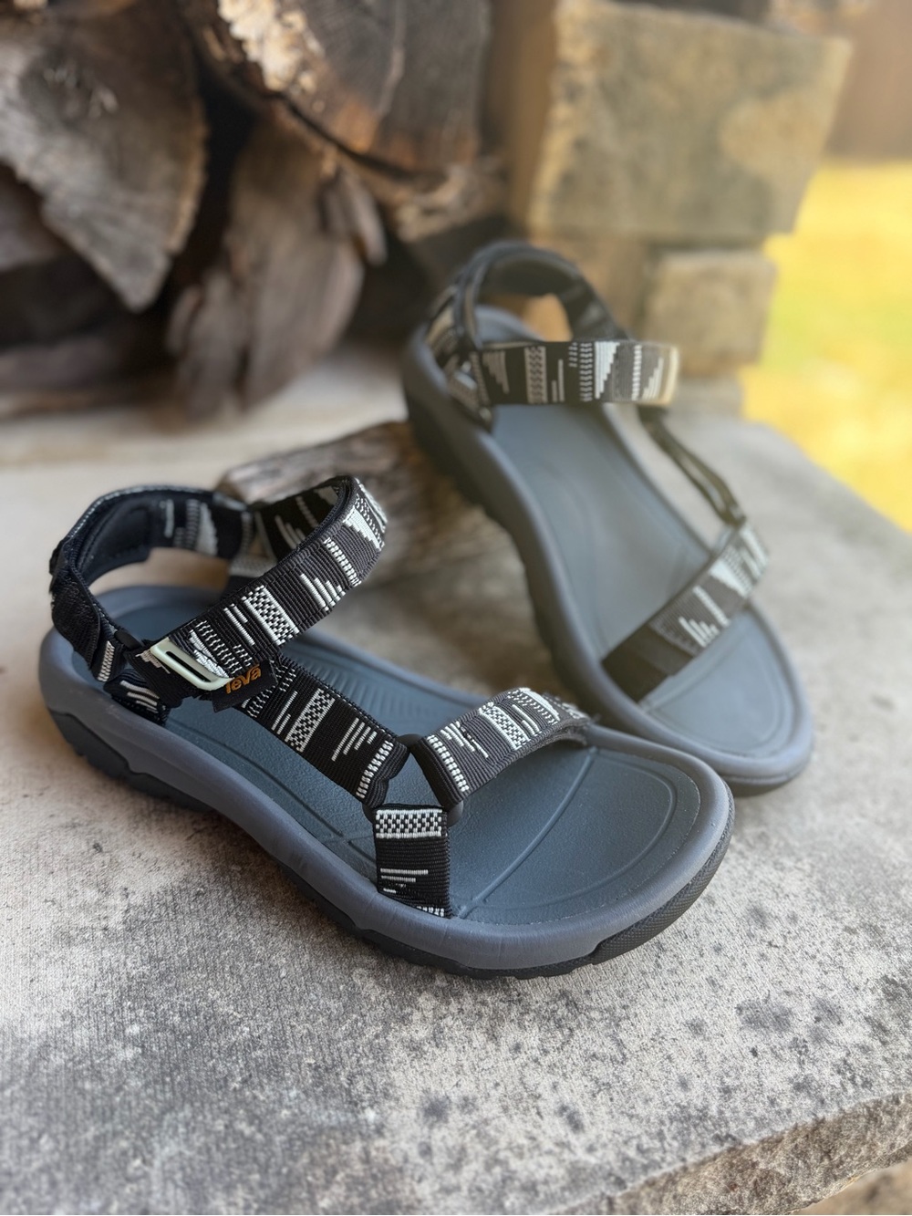 Teva Hurricane Women Sport Sandals in Canyon Black Sz-7. V